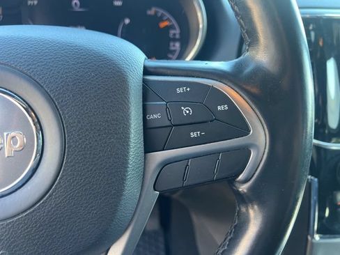 Used 2020 Jeep Grand Cherokee Limited AWD/4WD image 28