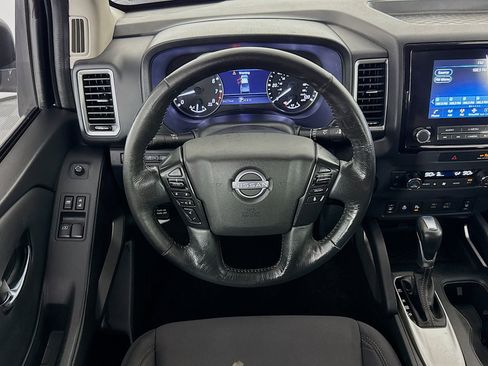 Used 2023 Nissan Frontier SV w/ SV Convenience Package image 16