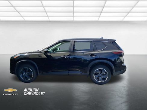 Used 2025 Nissan Rogue SV FWD image 6