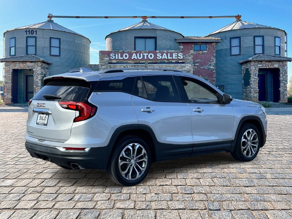 Used 2020 GMC Terrain SLT w/ Preferred Package FWD image 4