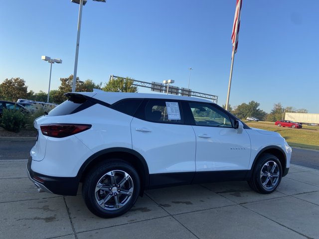 Used 2025 Chevrolet Blazer LT FWD image 12