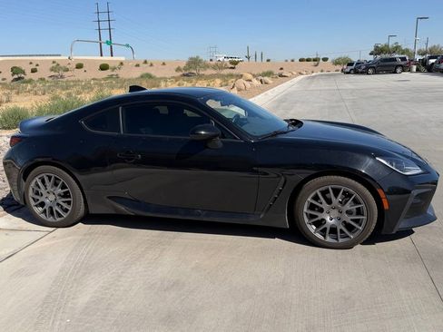 Used 2023 Toyota GR86 RWD image 5