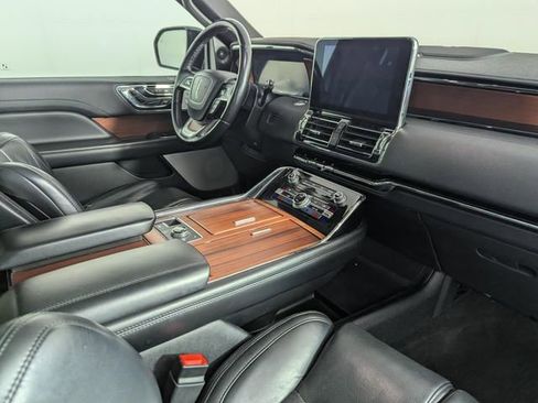 Used 2020 Lincoln Navigator Reserve AWD/4WD image 24