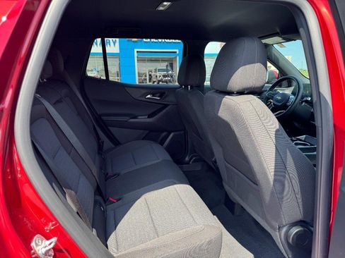 Used 2026 Chevrolet Equinox LT AWD/4WD image 10