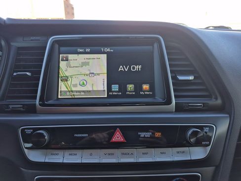 Used 2018 Hyundai Sonata Limited w/ Limited Ultimate Package 03 image 10