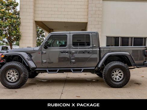 Used 2024 Jeep Gladiator Rubicon AWD/4WD image 5