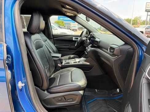 Used 2020 Ford Explorer XLT w/ Equipment Group 202A AWD/4WD image 52