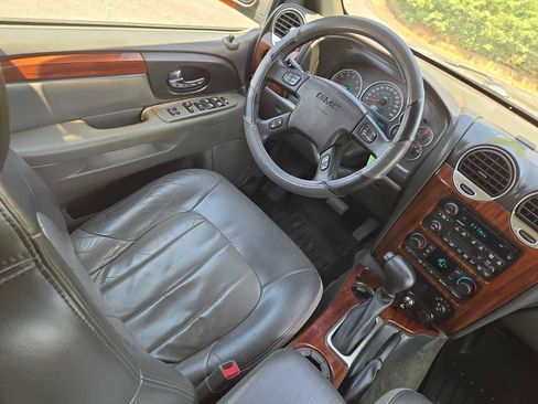 Used 2004 GMC Envoy SLT w/ Preferred Equipment Group AWD/4WD image 17