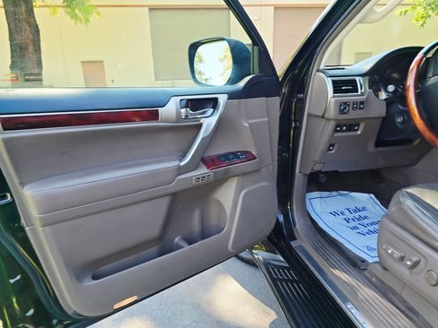 Used 2011 Lexus GX 460 Premium image 12
