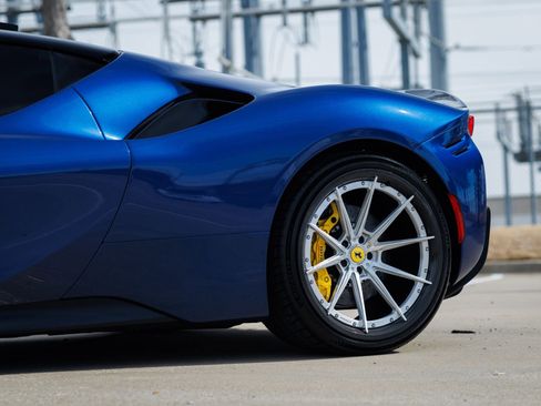 Used 2022 Ferrari SF90 Stradale image 20