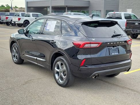 Certified 2023 Ford Escape ST-Line w/ Tech Pack #1 AWD/4WD image 3