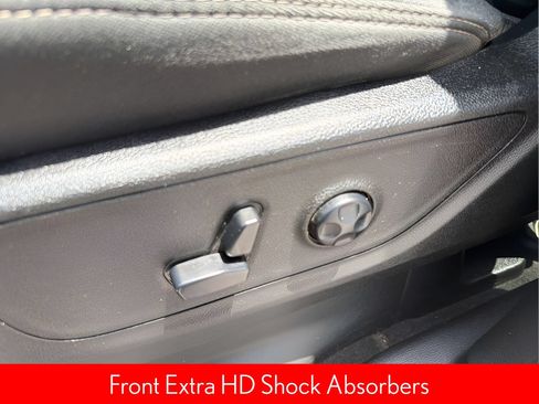 Used 2020 RAM 1500 Big Horn AWD/4WD image 17