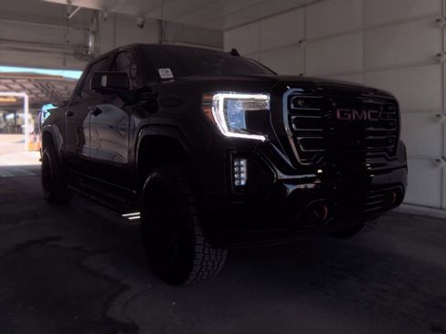 Used 2020 GMC Sierra 1500 AT4 w/ AT4 Premium Package AWD/4WD image 1