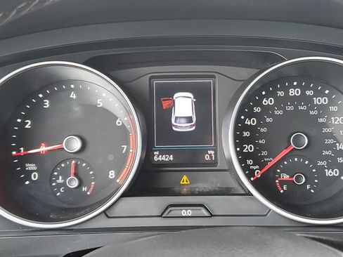 Used 2019 Volkswagen Tiguan SEL AWD/4WD image 17