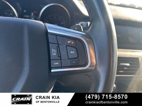 Used 2019 Land Rover Discovery Sport SE image 27