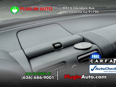 Used 2005 Toyota MR2 image 23