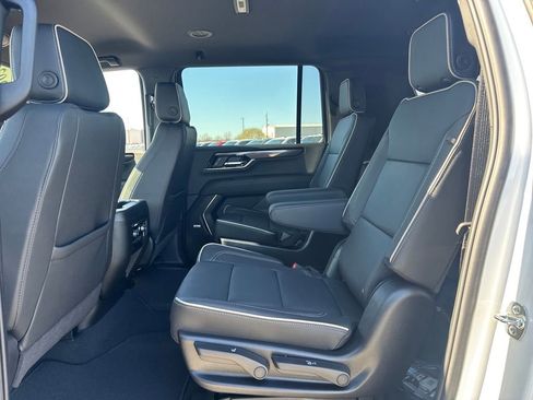 New 2026 GMC Yukon XL Elevation image 16