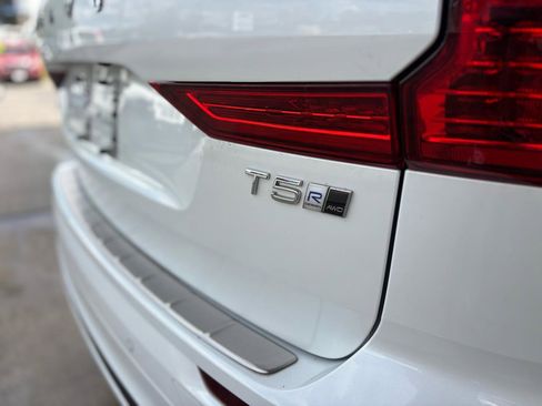 Used 2019 Volvo XC60 T5 R-Design w/ Protection Package Premier image 26
