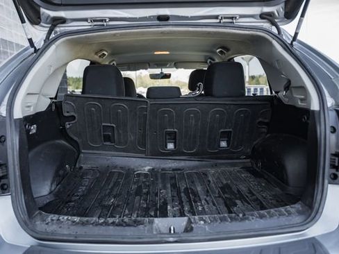 Used 2017 Subaru Crosstrek 2.0i Premium image 12