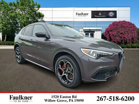 Used 2023 Alfa Romeo Stelvio Veloce AWD/4WD image 1