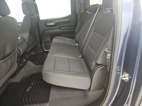 Used 2023 Chevrolet Silverado 1500 LT AWD/4WD image 18