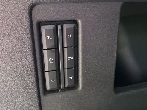Used 2024 Ford Expedition Max Limited AWD/4WD image 30