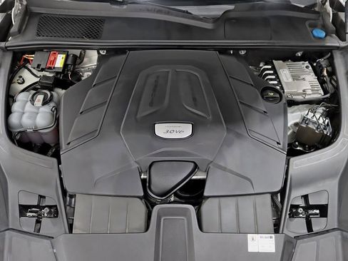 Used 2019 Porsche Cayenne image 37