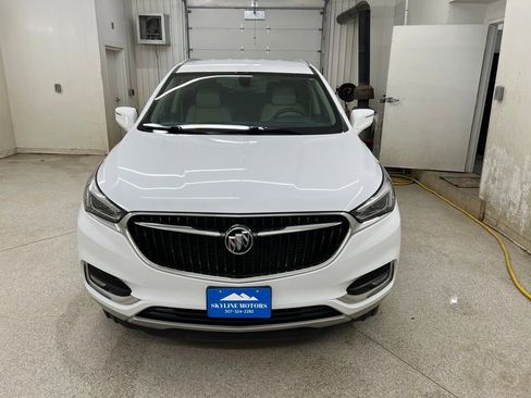 Used 2021 Buick Enclave Essence AWD/4WD image 2