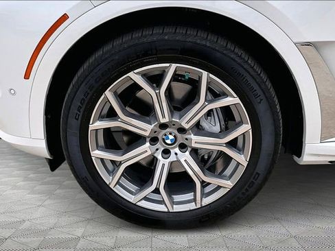 Used 2026 BMW X7 xDrive40i AWD/4WD image 8