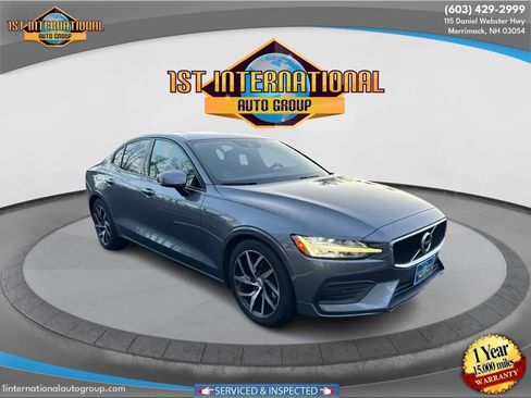 Used 2019 Volvo S60 T6 Momentum w/ Premium Package image 2