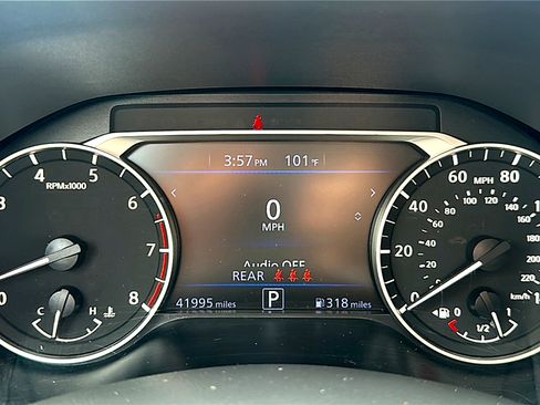 Used 2025 Nissan Altima 2.5 SV FWD image 26