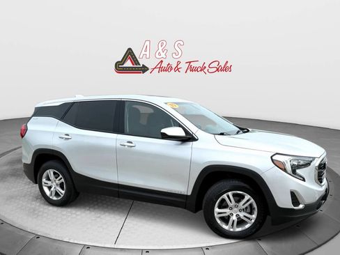 Used 2019 GMC Terrain SLE AWD/4WD image 1