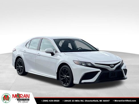 Used 2024 Toyota Camry SE FWD image 7