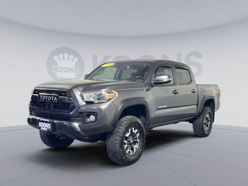Used 2019 Toyota Tacoma TRD Off-Road image 1