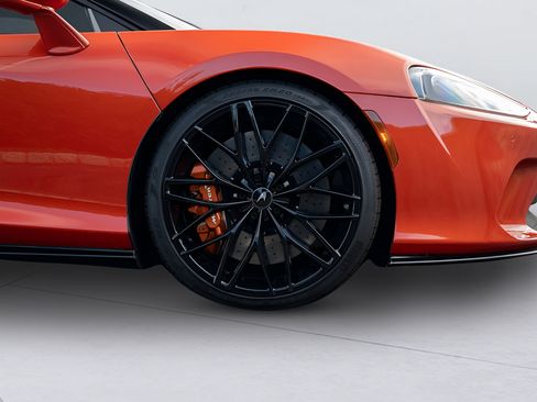 Used 2023 McLaren GT RWD image 34