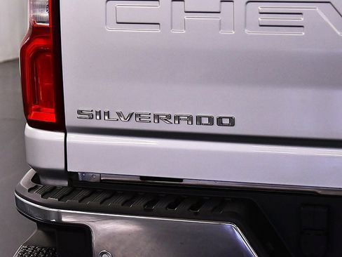 Used 2023 Chevrolet Silverado 2500 LTZ w/ LTZ Premium Package image 12