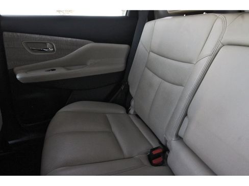 Used 2020 Nissan Murano SL w/ Moonroof Package FWD image 14