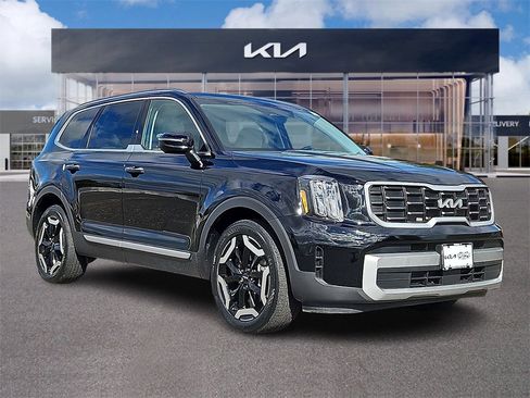 Used 2023 Kia Telluride S image 1