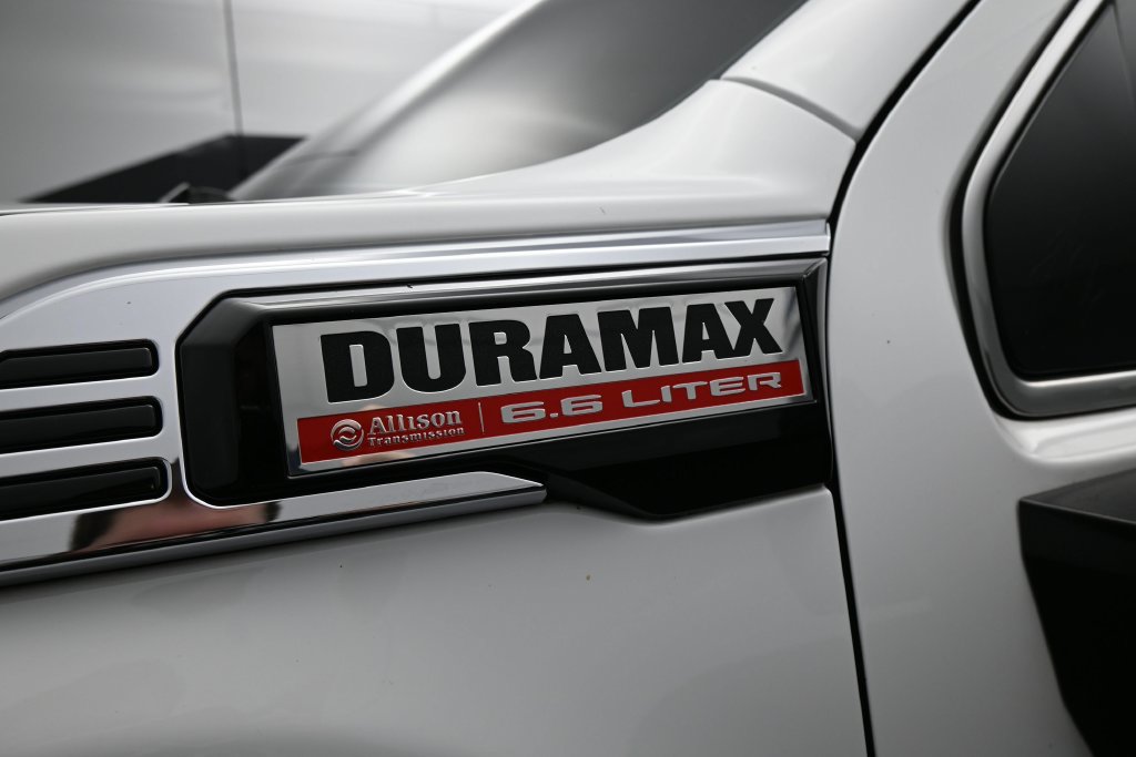 Used 2025 GMC Sierra 2500 Denali w/ Denali Reserve Package AWD/4WD image 9