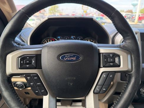 Used 2015 Ford F150 Lariat w/ Equipment Group 502A Luxury AWD/4WD image 17