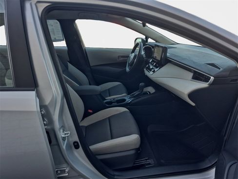 Used 2023 Toyota Corolla LE image 18