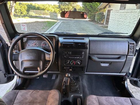 Used 2004 Jeep Wrangler Sport image 35