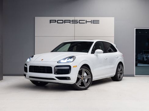 Certified 2023 Porsche Cayenne Turbo AWD/4WD image 1