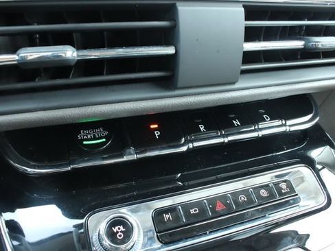 Used 2023 Lincoln Corsair AWD w/ Equipment Group 101A image 19