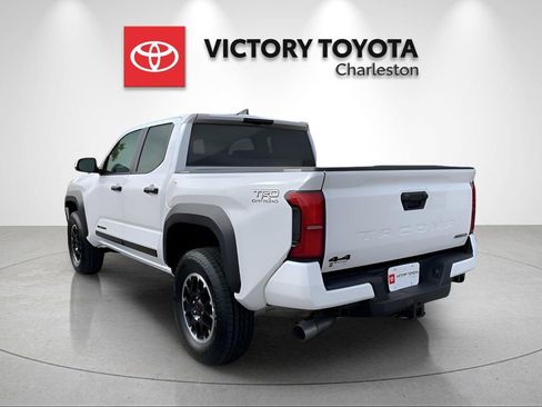New 2025 Toyota Tacoma TRD Off-Road AWD/4WD image 4