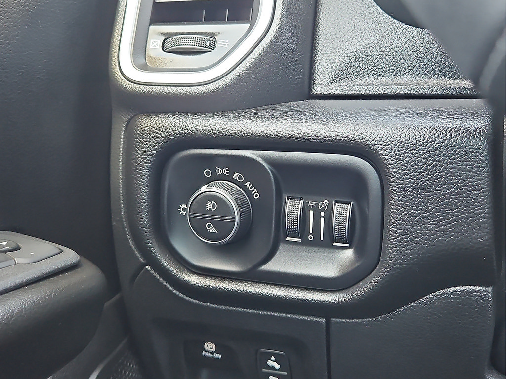 Used 2025 RAM 1500 Lone Star AWD/4WD image 15