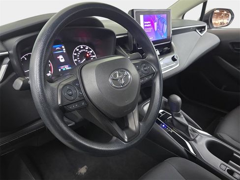 Used 2024 Toyota Corolla LE image 18