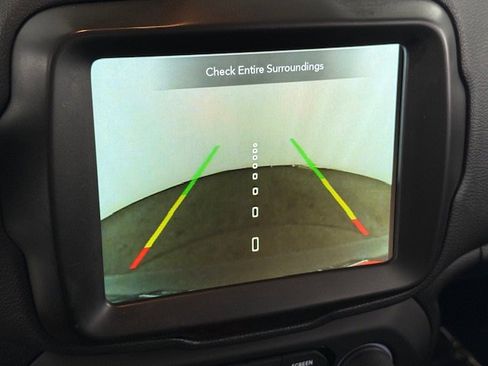 Used 2022 Jeep Renegade Trailhawk image 14