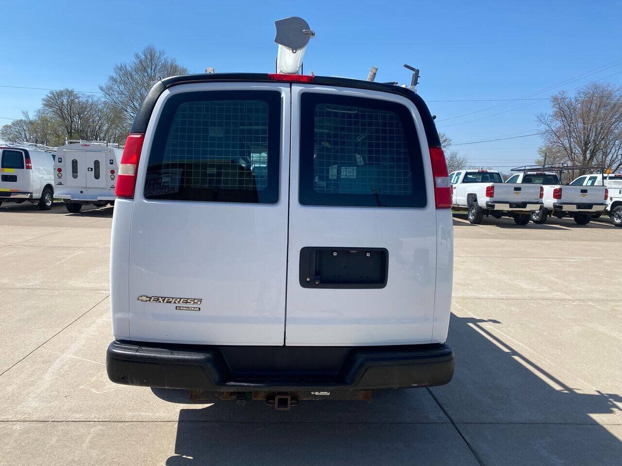 Used 2013 Chevrolet Express 2500 RWD image 8