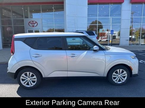 Used 2021 Kia Soul LX image 9